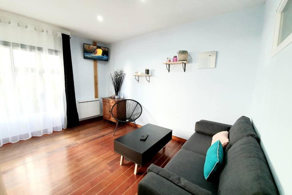 Appartement Lumineux Tout Confort De 33M2 Au Centre De Vannes Bagian luar foto