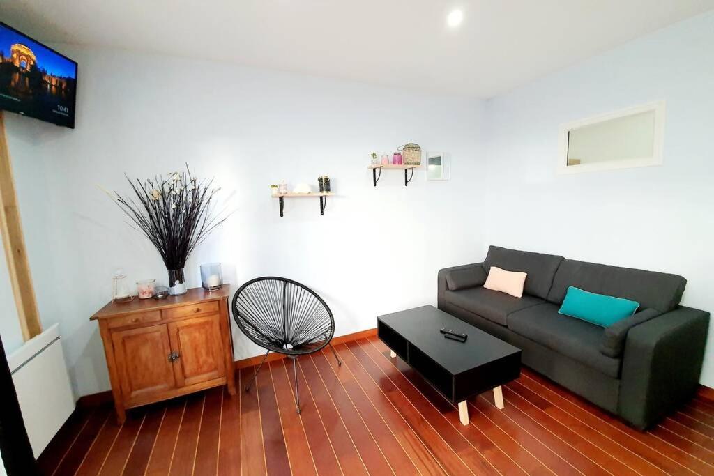 Appartement Lumineux Tout Confort De 33M2 Au Centre De Vannes Bagian luar foto